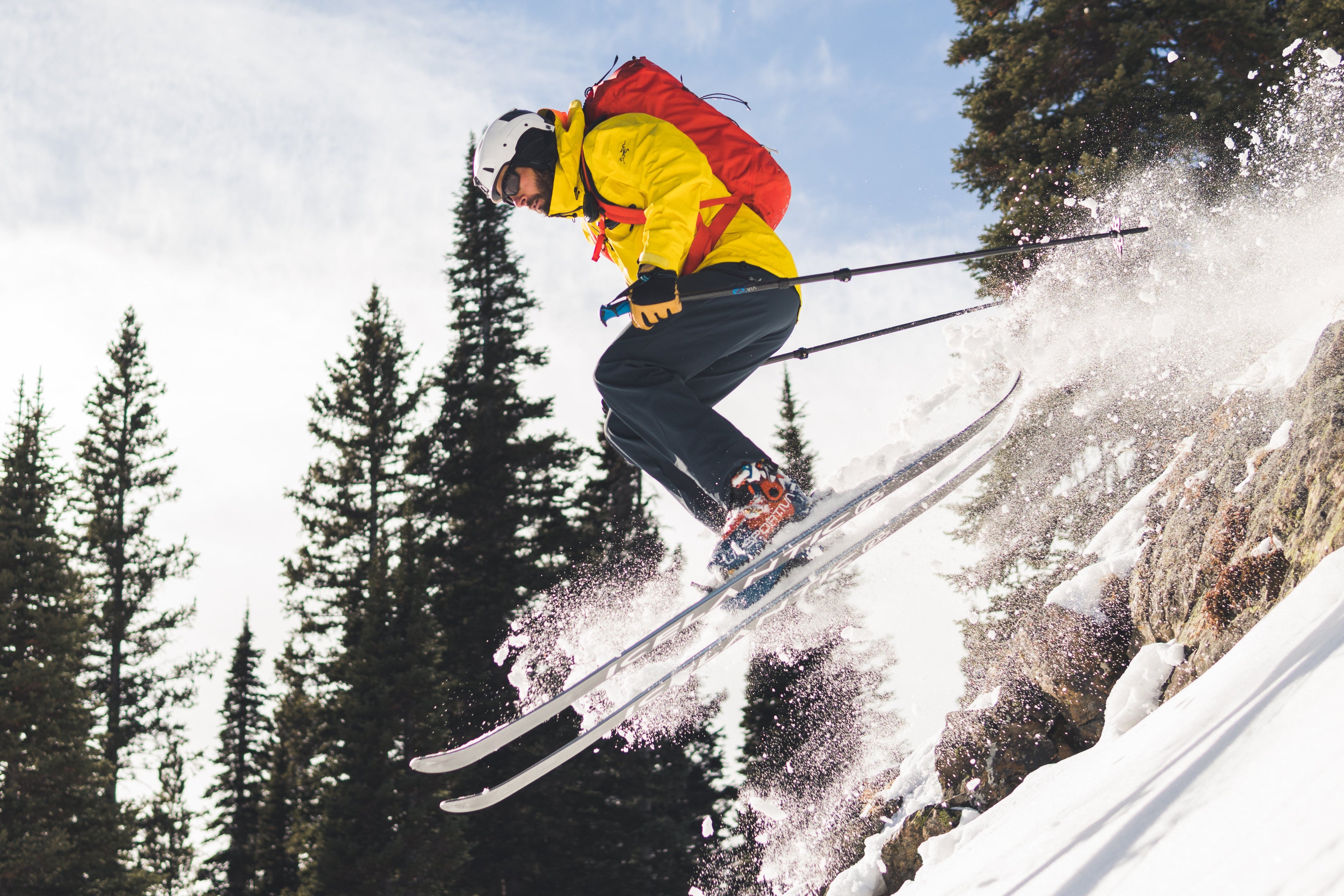 Team Wendy M-216 - w/ Princeton Tec Light & Superior Ventilation - Professional Ski Helmet