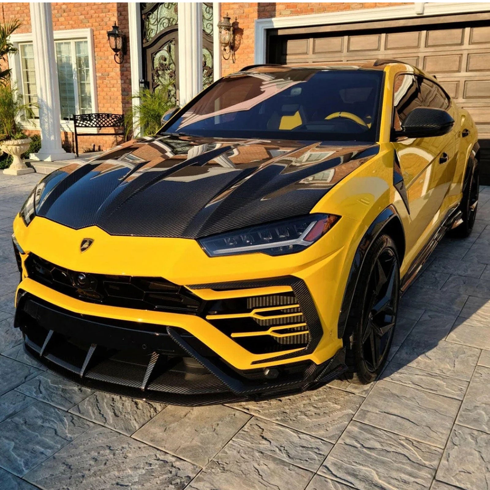 2018-2022 Lamborghini URUS TC2 Style Carbon Fiber Hood