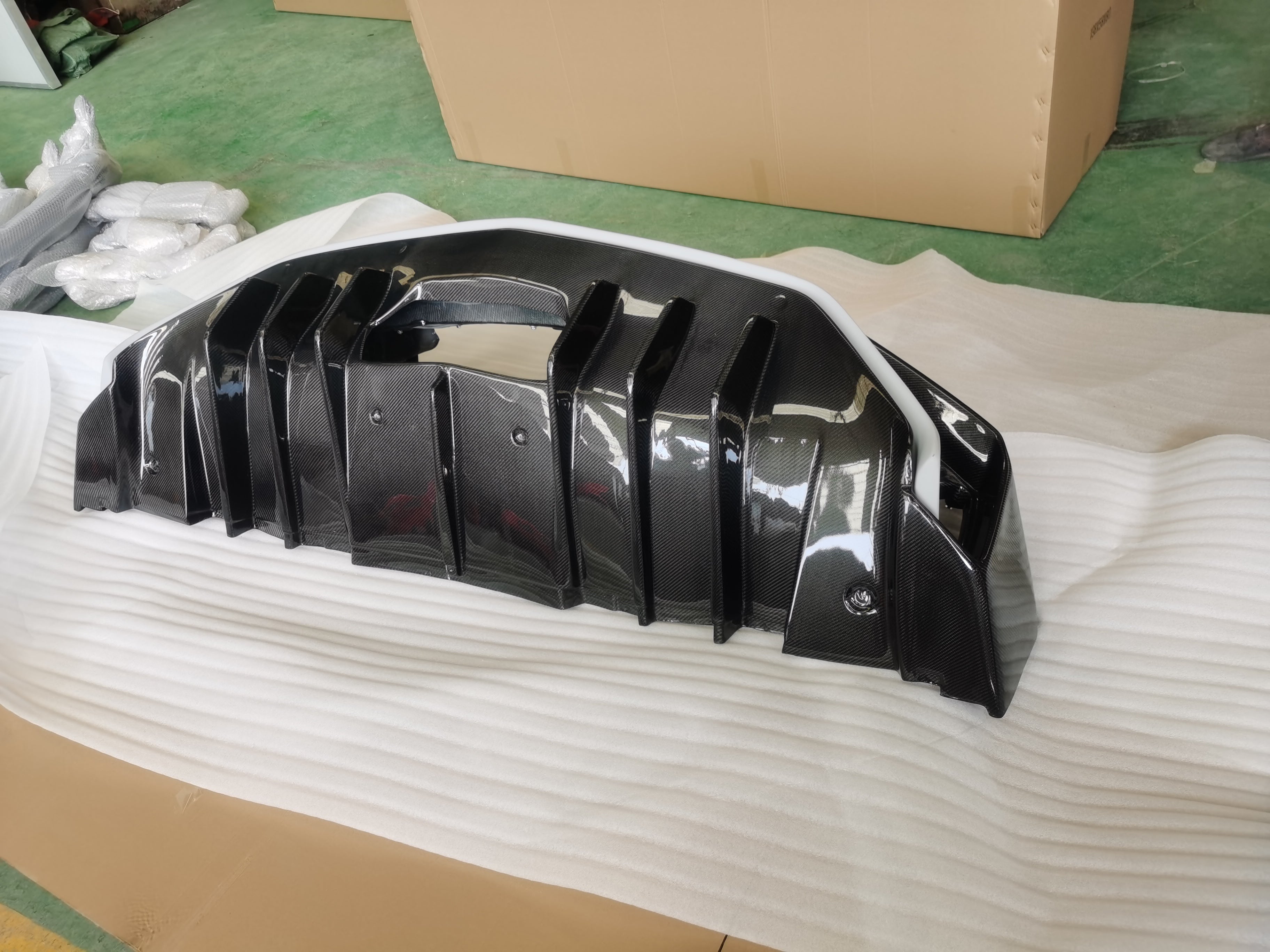SV Style Semi Carbon Fiber Rear Bumper for Lamborghini Aventador LP700 LP720 LP750