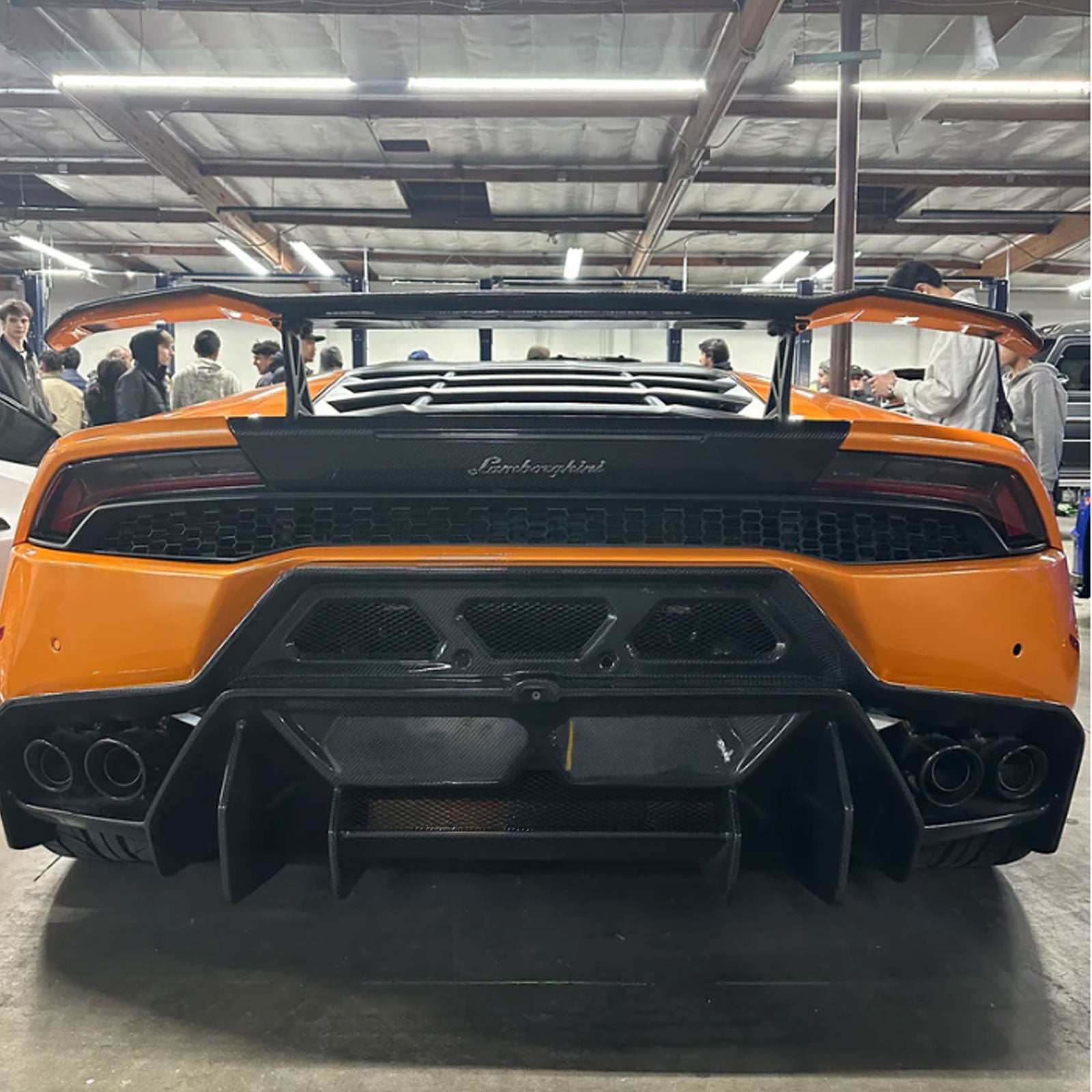 V Style Forged Carbon Fiber Rear Diffuser for Lamborghini Huracan LP 610