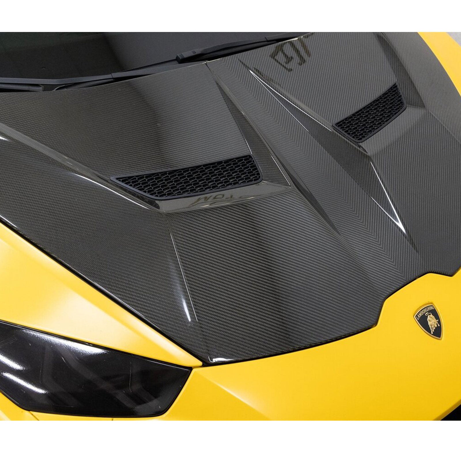 V Style Carbon Fiber Vented Hood for Lamborghini Huracan LP 610 580 EVO