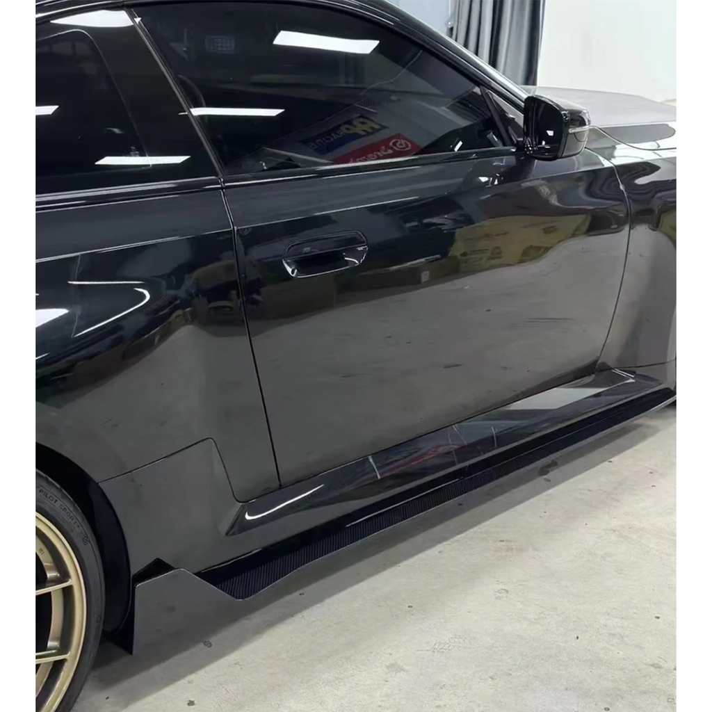 Pre-Preg Carbon Fiber A Style Side Skirts for BMW G87 M2
