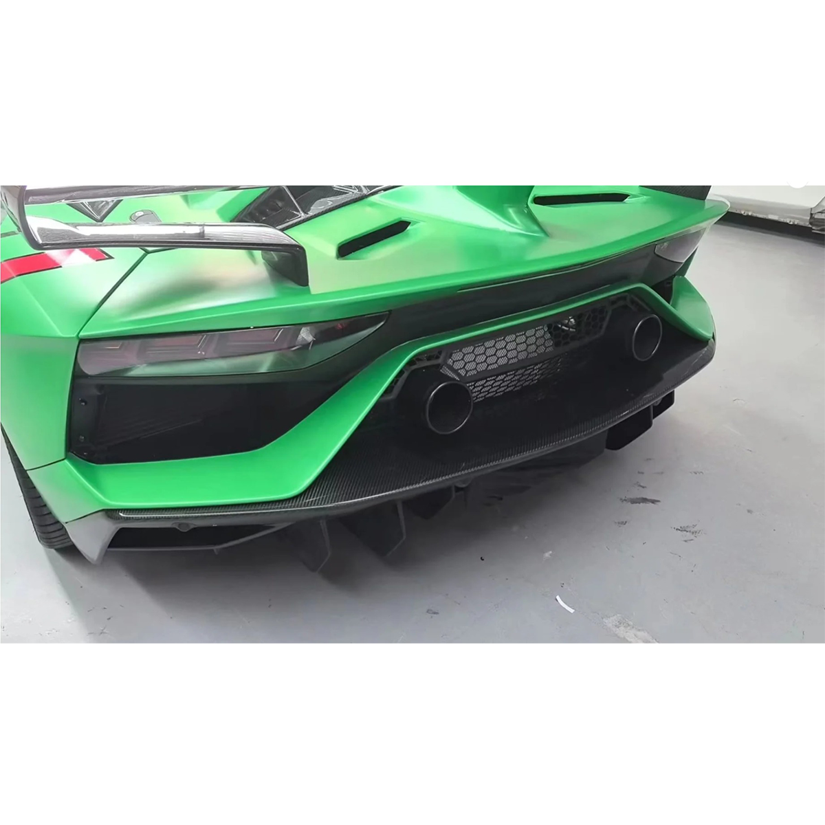 SVJ Style Dry Carbon Fiber Rear Wing with Base for Lamborghini Aventador LP700 LP750 SVJ