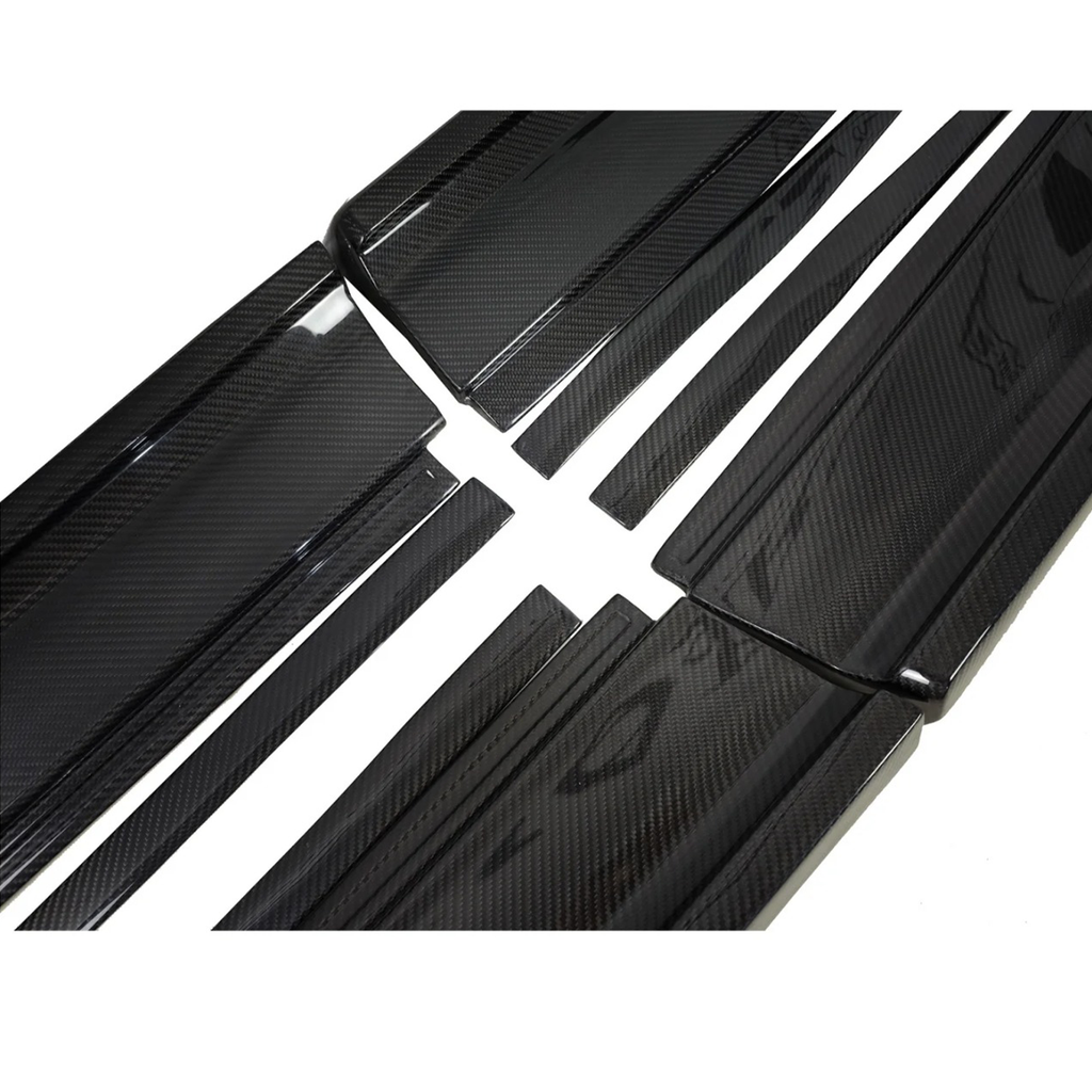 TS Style Dry Carbon Fiber Side Skirts for Lamborghini Urus