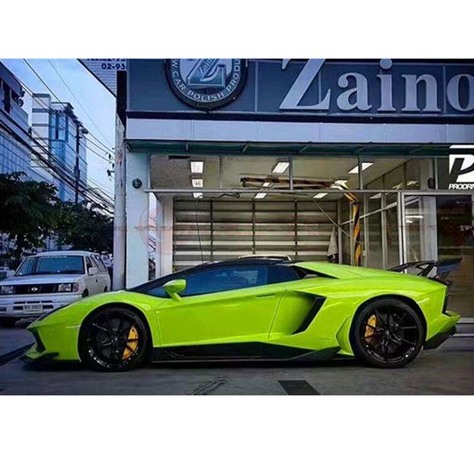 RZ Style Carbon Fiber Side Skirts for Lamborghini Aventador LP700 LP720
