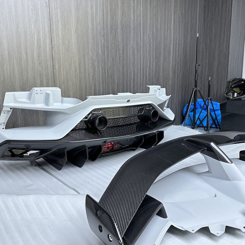 SVJ Style Full Conversion Body Kit for Lamborghini LP700-4 LP720 LP750