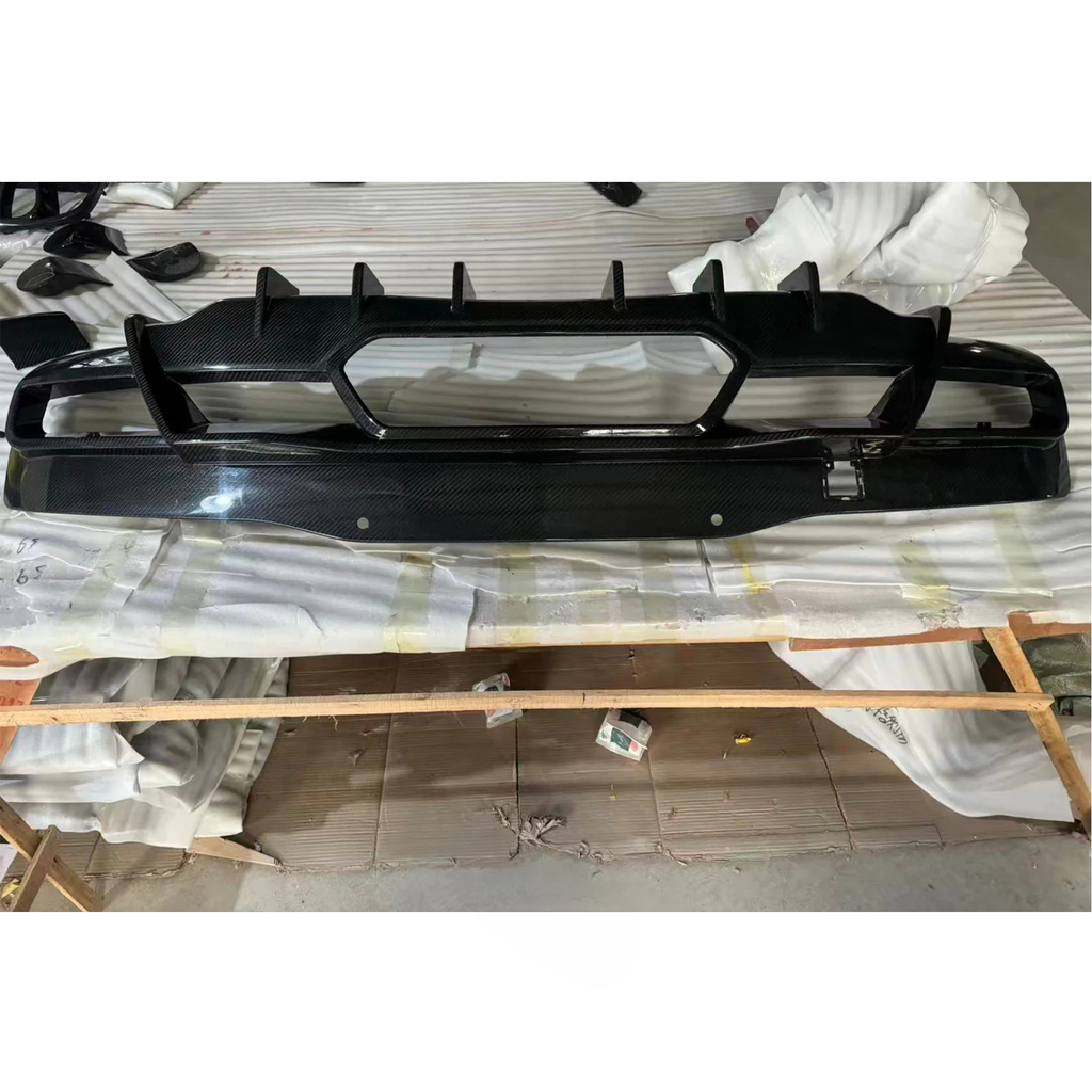 Dry Carbon Fiber Rear Diffuser for Chevrolet Corvette C8 Z06 ZR1